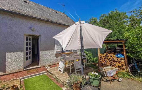 Amazing home in Blois with WiFi and 1 Bedrooms