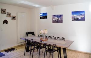 Amazing home in Bourisp with WiFi and 2 Bedrooms