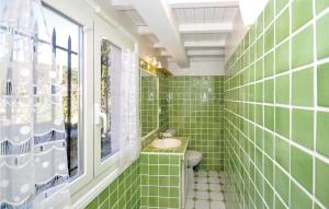 Amazing home in Cabris with 3 Bedrooms, WiFi and Outdoor swimming pool