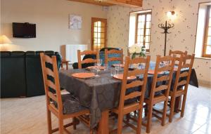 Maison de vacances Amazing home in Canchy with 3 Bedrooms and WiFi  14230 Canchy Normandie