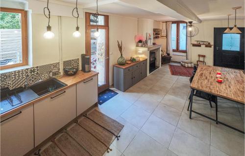 Amazing home in Capestang with WiFi and 3 Bedrooms
