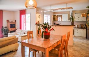 Amazing home in Castries with Outdoor swimming pool, WiFi and 2 Bedrooms