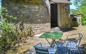 Amazing home in Cnac-et-Saint-Julien with 2 Bedrooms, Outdoor swimming pool and WiFi