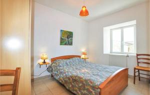 Amazing home in Comps with WiFi and 1 Bedrooms