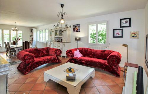 Amazing home in Corps with 3 Bedrooms, WiFi and Private swimming pool