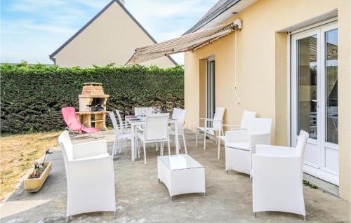 Amazing home in Creances with 4 Bedrooms and WiFi