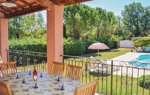 Amazing home in Creste with 4 Bedrooms and Outdoor swimming pool