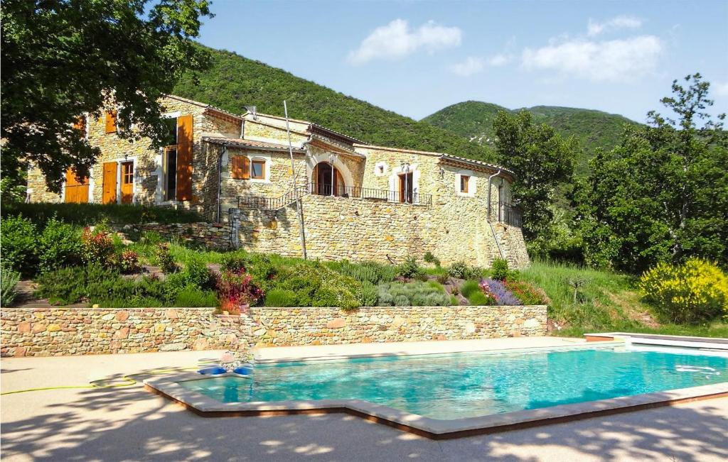 Amazing home in Dieulefit with Outdoor swimming pool, WiFi and 1 Bedrooms , 26220 Dieulefit