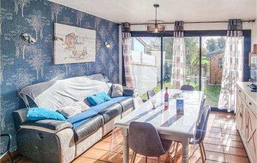 Amazing home in Dolus-dOlron with WiFi and 3 Bedrooms