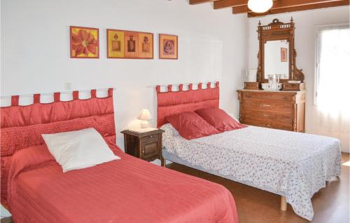 Amazing home in Durfort Capelette with 2 Bedrooms and WiFi