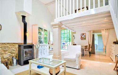 Amazing home in Flaux with 2 Bedrooms and WiFi