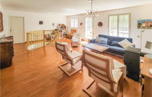 Maison de vacances Amazing home in Fouzilhon with Outdoor swimming pool, WiFi and Private swimming pool  34480 Fouzilhon Languedoc-Roussillon