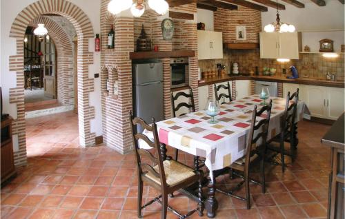 Amazing home in Gardonne with 3 Bedrooms, WiFi and Outdoor swimming pool
