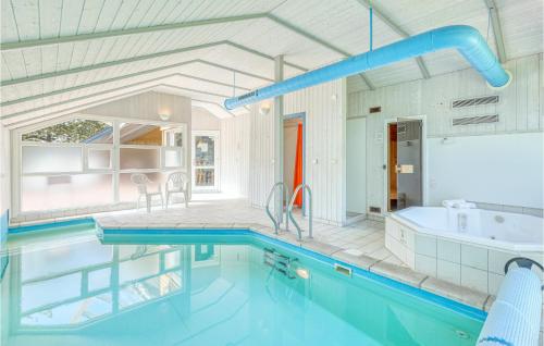 Amazing home in Gro Mohrdorf with 5 Bedrooms, Indoor swimming pool and Outdoor swimming pool
