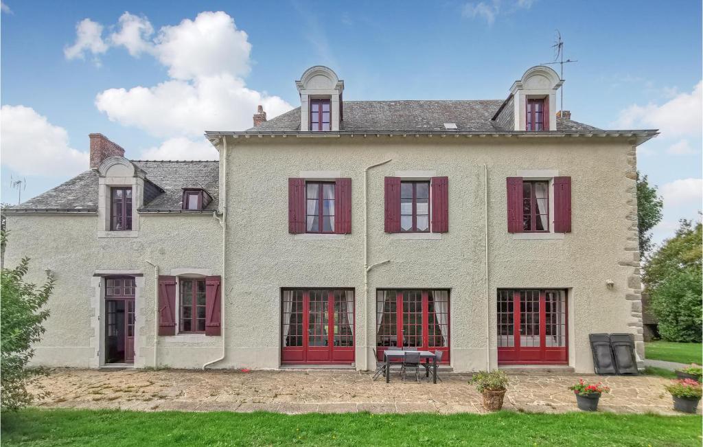 Maison de vacances Amazing home in GUERANDE with WiFi and 8 Bedrooms  44350 Guérande