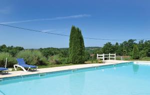 Amazing home in Jumilhac with 5 Bedrooms, Private swimming pool and Outdoor swimming pool
