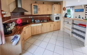 Amazing home in Kerlouan with 3 Bedrooms and WiFi