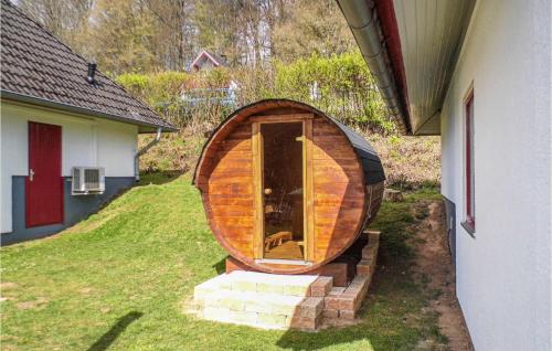 Amazing home in Kirchheim-Hessen with 3 Bedrooms, Sauna and WiFi