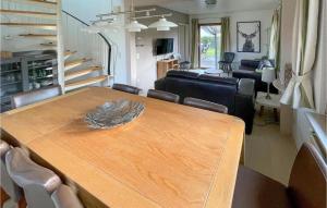 Maison de vacances Amazing home in Kirchheim-Hessen with 5 Bedrooms and WiFi  36275 Kemmerode Hesse