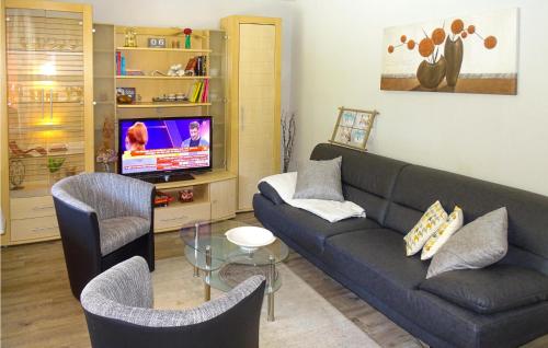 Amazing home in Klein Warin with 2 Bedrooms and WiFi