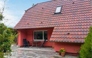 Amazing home in Klein Warin with 2 Bedrooms and WiFi