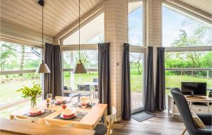 Amazing home in Krems II-Warderbrck with 2 Bedrooms, Sauna and WiFi
