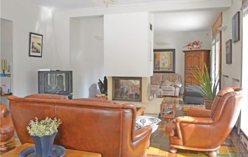 Amazing home in La Bastide with 5 Bedrooms and Outdoor swimming pool