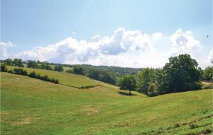 Amazing home in La-Chapelle-Saint-Jean with 3 Bedrooms and Outdoor swimming pool