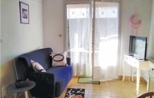 Amazing home in La Tranche sur Mer w/ 2 Bedrooms