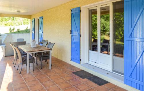 Amazing home in Le Poujol sur Orb with 2 Bedrooms, Private swimming pool and Outdoor swimming pool