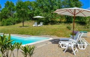 Amazing home in Le Poujol sur Orb with 2 Bedrooms, Private swimming pool and Outdoor swimming pool