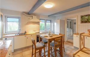 Amazing home in Lehe with 2 Bedrooms, Sauna and WiFi