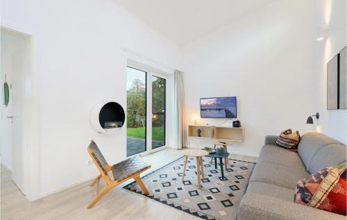 Amazing home in Lembruch-Dmmer See with 2 Bedrooms, Sauna and Indoor swimming pool