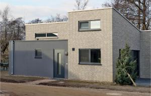 Amazing home in Lembruch-Dmmer See with 2 Bedrooms, Sauna and Indoor swimming pool