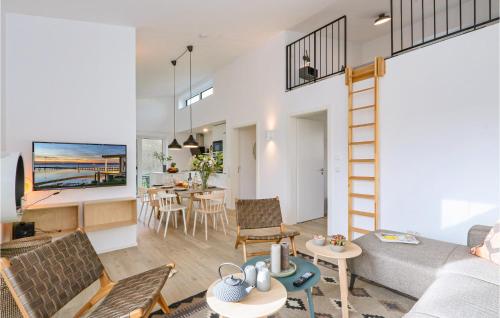 Amazing home in Lembruch-Dmmer See with 3 Bedrooms, WiFi and Indoor swimming pool