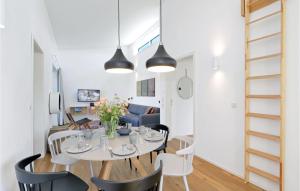Amazing home in Lembruch-Dmmer See with Sauna, WiFi and Indoor swimming pool
