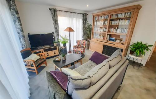Amazing home in Les Moutiers en Retz with 1 Bedrooms and WiFi