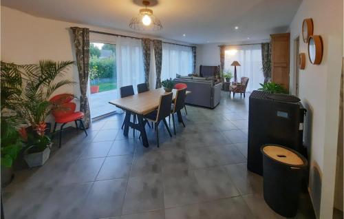 Amazing home in Les Moutiers en Retz with 1 Bedrooms and WiFi