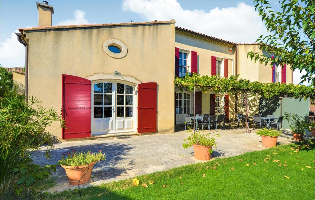Amazing home in Maillane with WiFi and 2 Bedrooms , 13910 Maillane