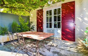 Amazing home in Maillane with WiFi and 2 Bedrooms