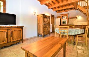 Maison de vacances Amazing home in Maillane with WiFi and 2 Bedrooms  13910 Maillane Provence-Alpes-Côte d\'Azur