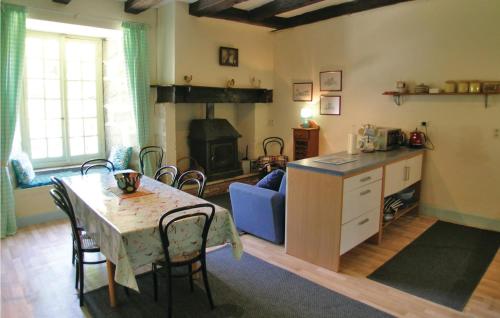 Amazing home in Moissannes with 4 Bedrooms, WiFi and Heated swimming pool