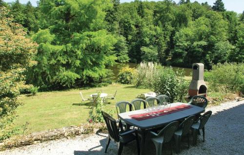 Amazing home in Moissannes with 4 Bedrooms, WiFi and Heated swimming pool