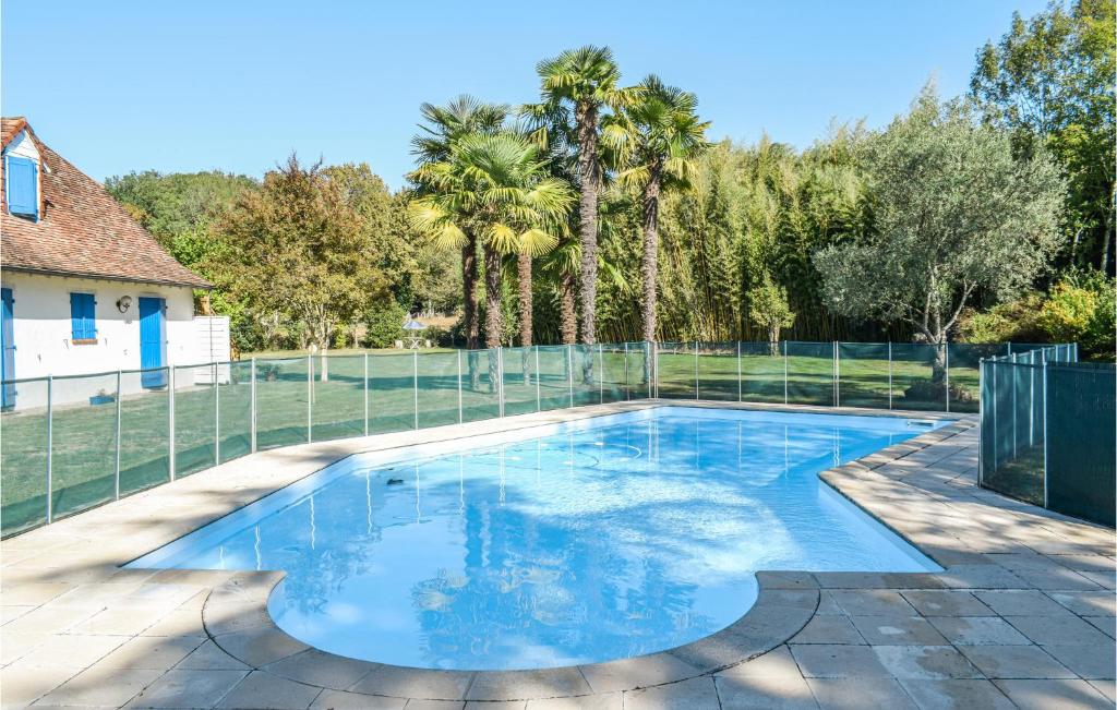 Maison de vacances Amazing home in Navarrenx with Outdoor swimming pool, Private swimming pool and 2 Bedrooms  64190 Navarrenx