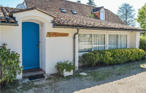Amazing home in Navarrenx with Outdoor swimming pool, Private swimming pool and 2 Bedrooms