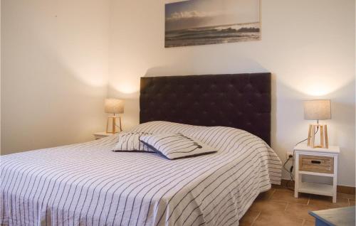 Amazing home in Nessa with WiFi, Outdoor swimming pool and Heated swimming pool