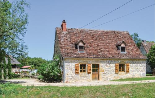 Amazing home in Padirac-Bascoul with 5 Bedrooms, WiFi and Private swimming pool