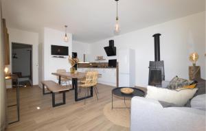 Amazing home in Pila canale with 2 Bedrooms and WiFi