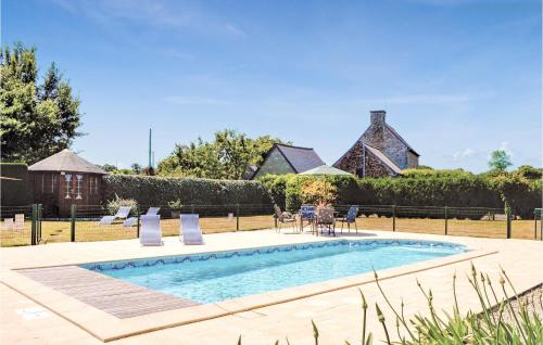 Amazing home in Pleudaniel with 4 Bedrooms, Private swimming pool and Outdoor swimming pool