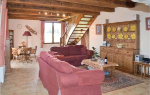 Amazing home in Pleudaniel with 4 Bedrooms, Private swimming pool and Outdoor swimming pool
